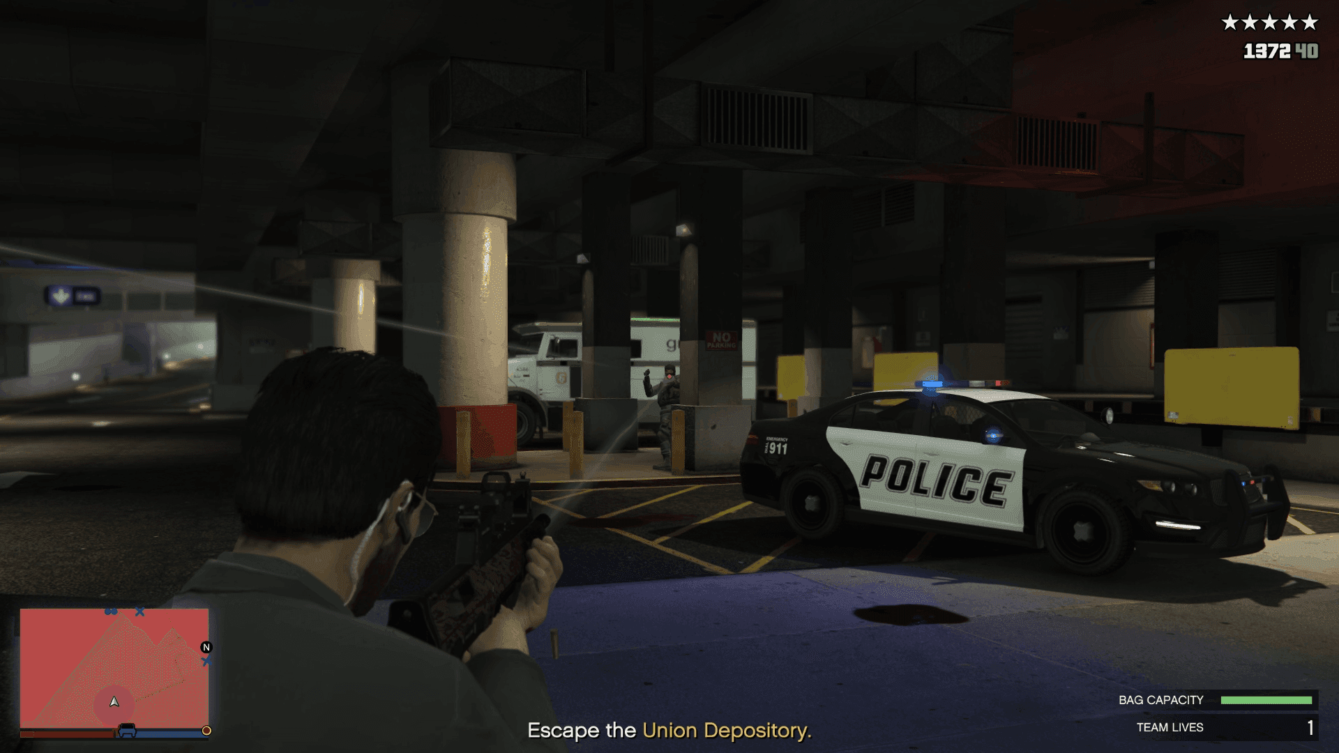 Some cops spawning behind