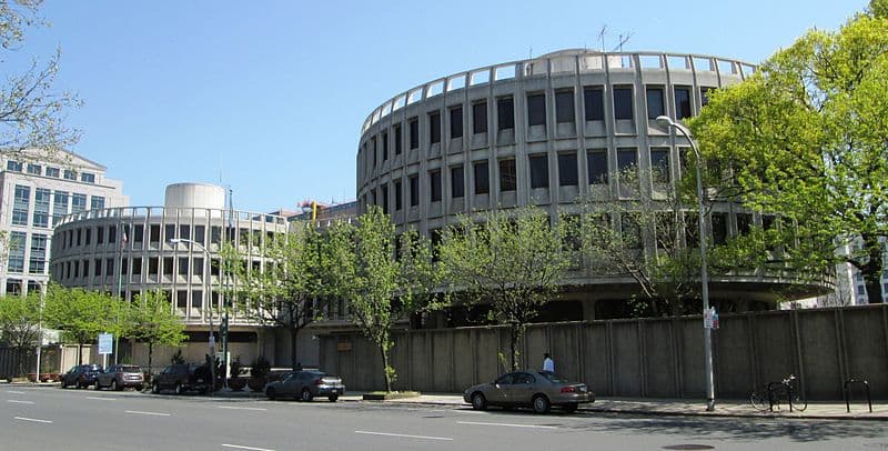 800px-Philadelphia_Police_Headquarters.jpg