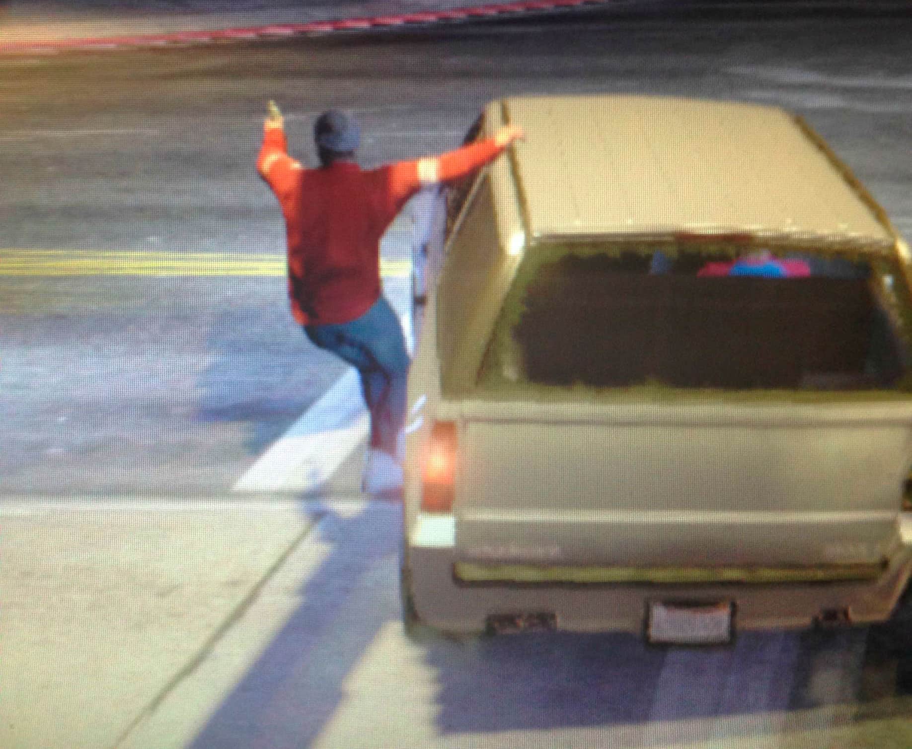Hang-on-the-side.jpg
