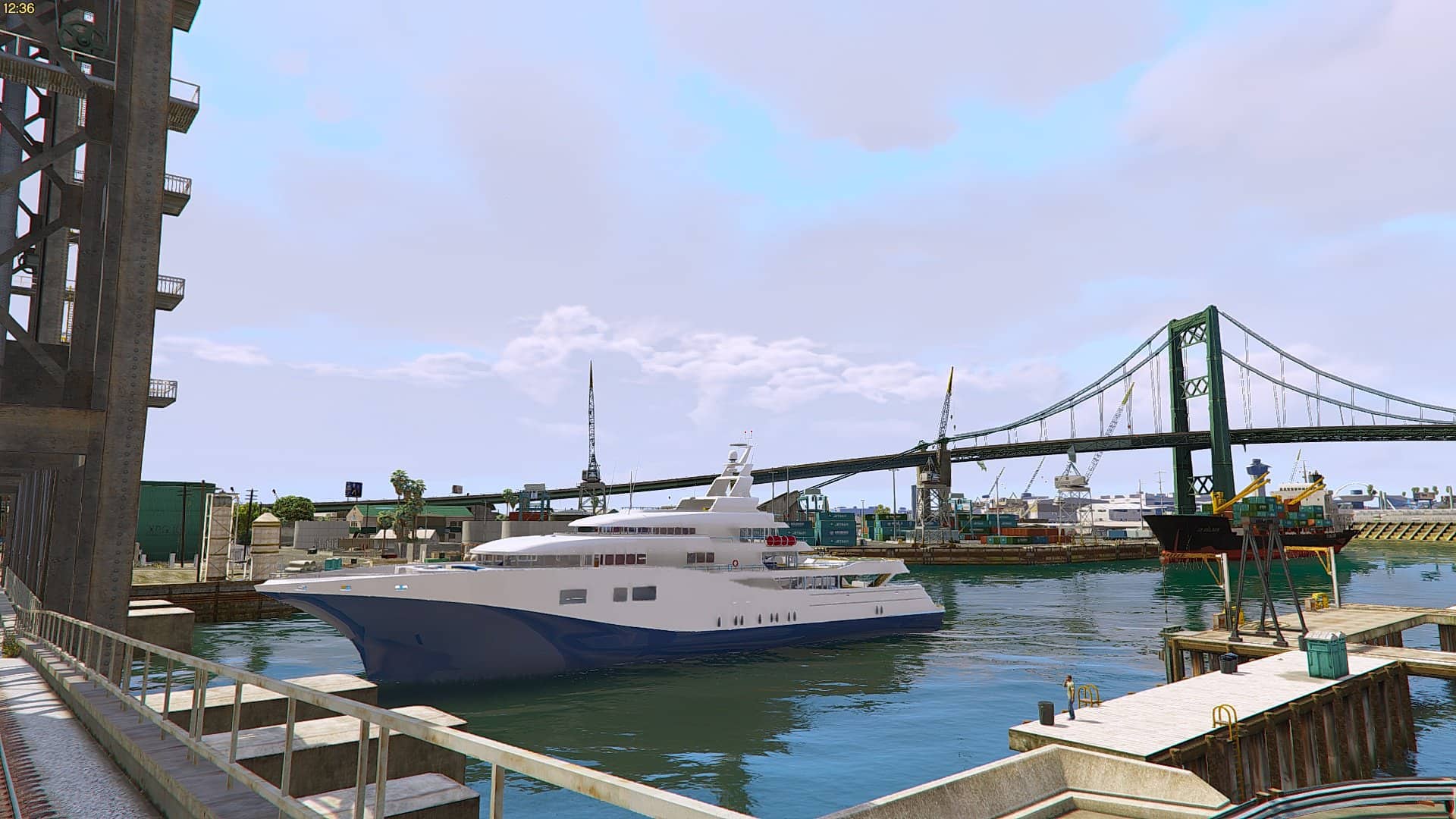 Yacht2.jpg